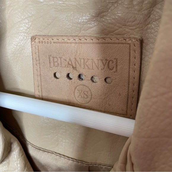 BLANKNYC Moto Jacket Tan Vegan Leather Biker Zip Pockets Edgy Style XS - Picture 5 of 8